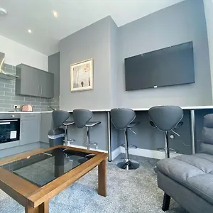 Mayfair - 3x Bathrooms Close To Seafront Apartment Blackpool