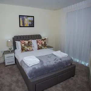 Unique 2 Bed Apartment London
