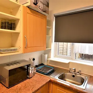 Lovely 3 Bedroom House Near Barking Station Holiday home Barking (Greater London)