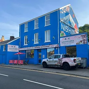See The Sea Hideaway Apartment