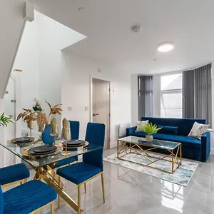 Luxe Living Apartment